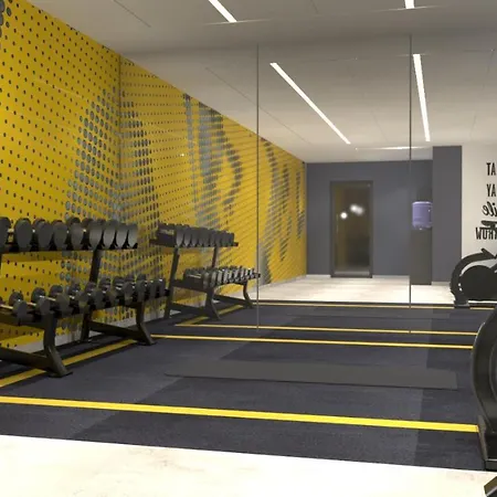 Hampton By Hilton East Отель 3*